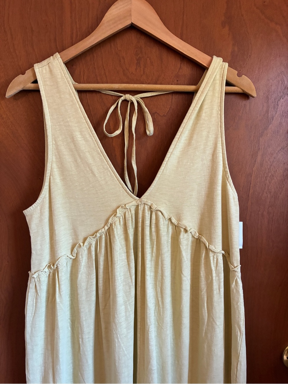 American Eagle Outfitters Yellow V-Neck Sleeveless Jumpsuit - Picture 2 of 4